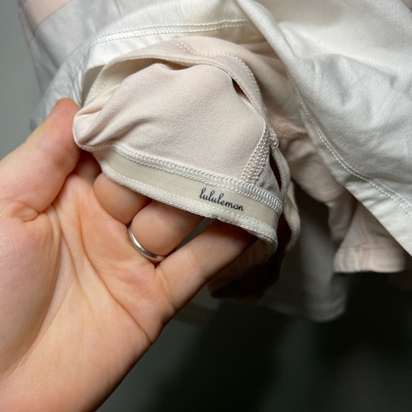 Lululemon Women’s Pink and white Run: Breeze By Skirt with built in shorts US 4 - Picture 5 of 10